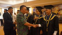 Bupati Tamba Sampaikan Pesan Inspiratif bagi Para Wisudawan Wisuda LPK Negara Hotel Institute