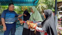 Kelompok Peternak di Jembrana Terima Bantuan Ayam Petelor Bantuan Ayam Petelor