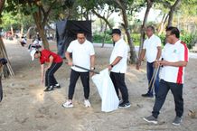 Peringati World Clean Up Day, Pemkot Denpasar Gelar Aksi Bersih-Bersih di Kawasan Pantai Mertasari Sanur Aksi Bersih-Bersih