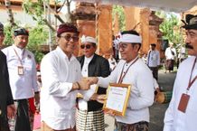 Wali Kota Jaya Negara Hadiri Metatah Massal PHDI Denpasar Metatah Massal PHDI Denpasar