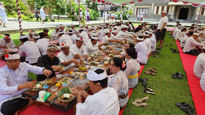 Acara Megibung