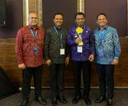 Digitalisasi Bali 2024 Terus Tunjukkan Percepatan dan Perluasan: Buleleng Raih Penghargaan TP2DD Kabupaten Terbaik 2024 Penghargaan TP2DD Kabupaten Terbaik 2024