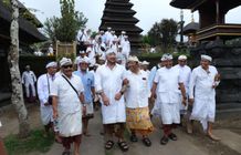 Suasana Keakraban Menyelimuti Mejaya-Jaya Mulia-PAS di Besakih, Harmonisnya Para Istri Jadi Sorotan Mulia-PAS