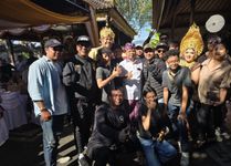 Wayan Koster Hadiri Pernikahan Politisi Demokrat Buleleng, Tamu Berebut Foto! Koster