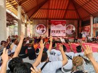 Suasana Memanas, Winata Kawal Kampanye Paslon GP di Basis PDIP GP