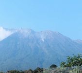 WNA Dievakuasi dari Puncak Gunung Agung di Tengah Larangan Pendakian Gunung Agung
