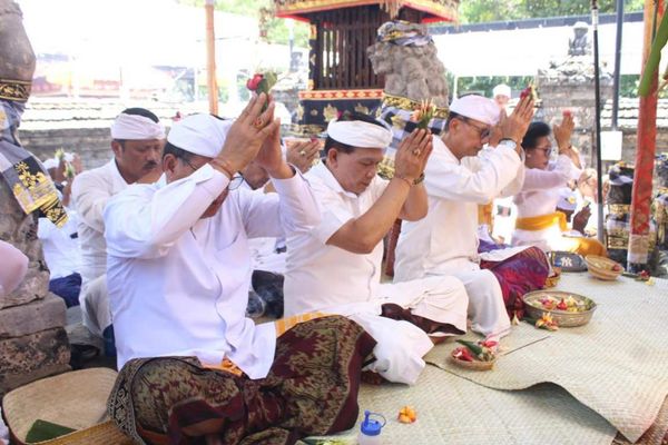 Pura Sakenan
