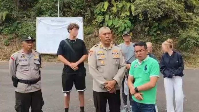 WNA Mendaki