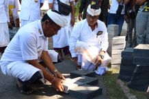 Wujudkan Harapan Masyarakat, Pj Bupati Buleleng Lakukan Penataan Jogging Track GOR Bhuwana Patra jogging