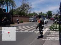 Komitmen Urai Kemacetan, Dishub Denpasar Siagakan Petugas di Persimpangan Krodit Urai Kemacetan