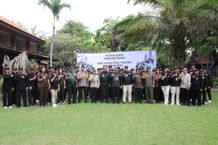 Sekda Alit Wiradana Hadiri Sosialisasi Pengawasan dan Apel Siaga Pilkada Bali Tahun 2024 Apel Siaga Pilkada Bali Tahun 2024