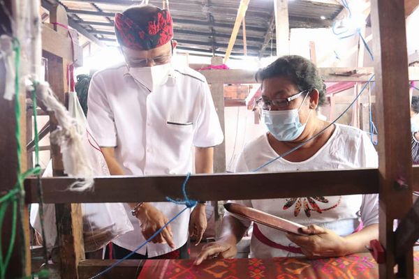 Industri Tenun Bali
