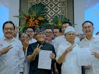 Begini Edukasi Cerdas Wayan Koster Soal Tagline One Komando Pusat dan Daerah Tagline One Komando