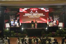 Dua Paslon Puji Kinerja Pj Bupati Lihadnyana Saat Debat Perdana Pilkada Buleleng 2024 Debat