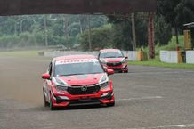 Tiga Pembalap Tim Honda Racing Indonesia Dominasi Podium Teratas Seri 4 ISSOM 2024 Menang