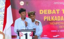 Mulyadi-Ardika Sampaikan Visi Tabanan Maju dan Sejahtera di Segala Bidang Debat Tabanan