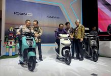 Honda ICON e: dan CUV e: Meriahkan Booth AHM di IMOS 2024 Motor Listrik Honda
