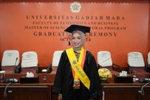 Kisah Inspiratif Syafika Wisudawan Terbaik MSc Manajemen FEB UGM FEB UGM