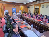Tingkatkan Profesionalisme Wujudkan Pelayanan Prima, Pegawai Bapenda Denpasar Digembleng Pelatihan Kepribadian dari John Robert Powers pelatihan kepribadian