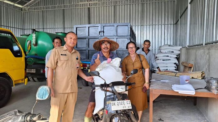 Bantuan Bibit dan Pakan Babi Bantuan Bibit dan Pakan Babi