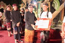 Jadi Puncak Apresiasi Pembinaan Seni di Tingkat Banjar, Wali Kota Jaya Negara Tutup Parade Gong Kebyar Wanita dan Anak Kota Denpasar 2024 Parade Gong Kebyar