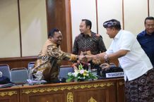Pj Gubernur Bali: Dana Transfer Pusat Tetap Krusial untuk Fiskal Daerah Dana Transfer Pusat