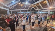 Semut Lansia Kabakaba Diajak Senam Bersama Senam Lansia Semut
