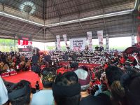 Puluhan Ribu Warga Badung Deklarasi Coblos dan Memenangkan Paslon Nomor 2 Koster-Giri dan Adicipta Koster-Giri
