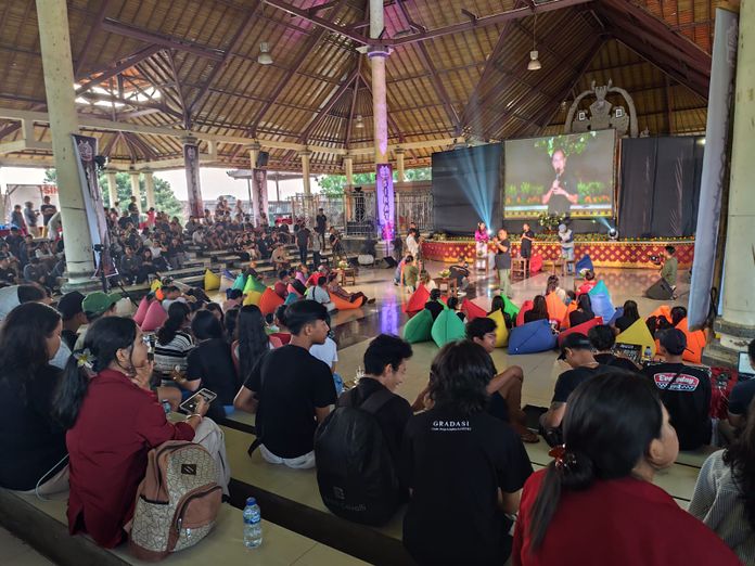 Milenial dan Gen Z Klungkung 'SIKAT' Wayan Koster Koster
