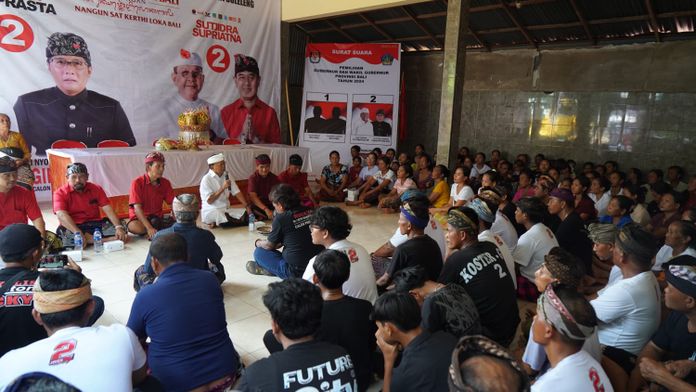 Koster Komit Tuntaskan Jalan Desa Lokapaksa Dijanjikan Bupati Sebelumnya Koster Komit Tuntaskan Jalan Desa Lokapaksa Dijanjikan Bupati Sebelumnya