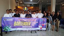 Anak Muda Kelurahan Dangin Puri Dibekali Pelatihan Bartender, Dukung Terwujudnya SDM Berkualitas dan Berdaya Saing bartender