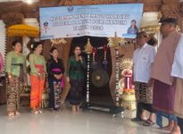 Ayu Kristi Arya Wibawa Buka Lomba Paduan Suara Serangkaian Peringatan Hari Ibu di Desa Dangin Puri Kangin Hari ibu