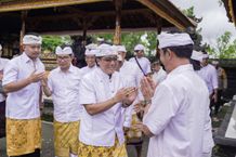 Bupati Giri Prasta Hadiri Upacara Melaspas Tapakan di Pura Puseh Desa Adat Pelaga Upacara Melaspas Tapakan