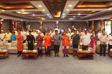 Sekda Alit Wiradana Buka Dialog Publik Serangkaian Pelantikan Pengurus DPD dan DPC Prajaniti Hindu Indonesia pelantikan pengurus