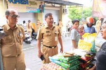 Tekan Laju Inflasi Menjelang Nataru, Pemkot Denpasar Kembali Gelar Pasar Murah Pasar Murah