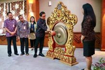 Wawali Arya Wibawa Buka Sosialisasi Pengadaan Barang Jasa di Desa dan Badan Layanan Umum Daerah di Kota Denpasar Sosialisasi