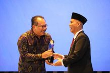 Pemprov Bali Berhasil Mempertahankan Empat Kali Berturut-Turut Capaian Informatif Keterbukaan Informasi Publik Keterbukaan Informasi Publik