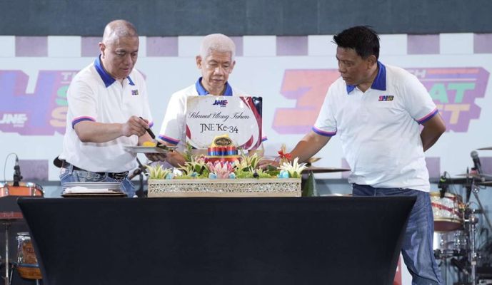 Potong Tumpeng
