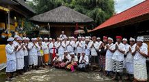 Wayan Koster Ngaturang Paramasuksema di 58 Pura Selama 9 Hari, Doakan Bali Aman, Damai, dan Kondusif Syukuri Kemenangan Pilkada, Koster-Giri Siap Wujudkan Nangun Sat Kerthi Loka Bali