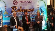 Rakernas Peradi, Yusril Soroti Tantangan Hukum dan Ekonomi Indonesia Yusril