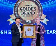 JNE Raih Penghargaan Golden Brand of The Year 2024 JNE