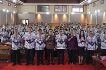 Wawali Arya Wibawa Buka Konferensi Kota PGRI Denpasar Masa Bhakti XXIII PGRI