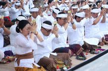 Pemkot Denpasar Ngaturang Bhakti Siwaratri di Pura Agung Jagatnatha Denpasar Pura Jagatnata