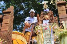 Pembangunan Tuntas, Kelurahan Sesetan Gelar Upacara Melaspas, Mendem Pedagingan, dan Mecaru Mendem Pedagingan