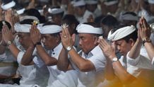 Bupati Tamba Ajak Masyarakat Perkuat Pemahaman Agama di Hari Suci Siwaratri Hari Suci Siwaratri