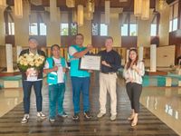 Momen Perayaan Tahun Baru Imlek 2025, Courtyard Bali Nusa Dua Resort Beralih Gunakan Energi Bersih dengan REC PLN Beralih