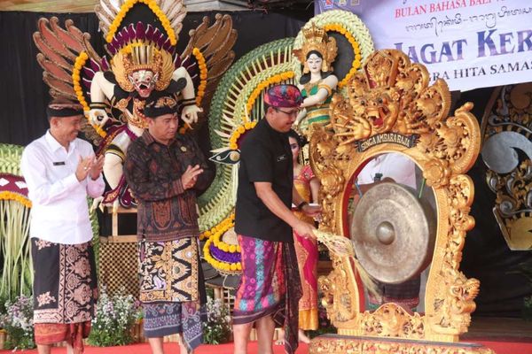 Bulan Bahasa Bali