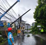 Masih Berlangsung, PLN Terus Berjibaku Pulihkan Jaringan Terdampak Hujan dan Angin Kencang di Bali PLN