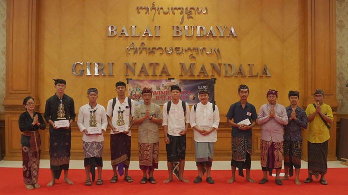 Bulan Bahasa Bali