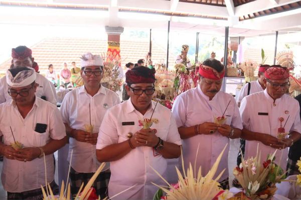 Ngupasaksi Ngaben Ngupasaksi Ngaben